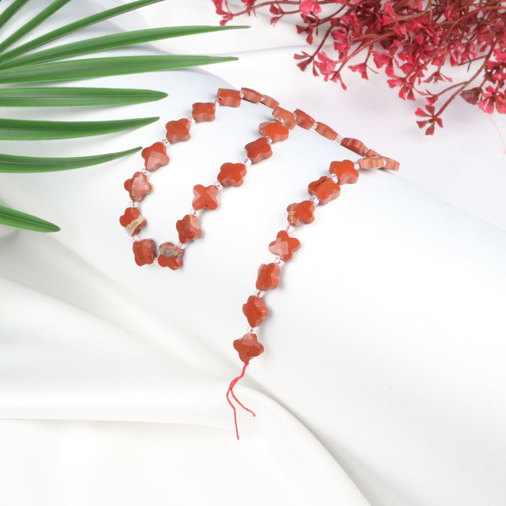 jasper-dizi-dogal-tas-dizi-yonca-kesimli-10mm-safir-tas-evi-2.jpg 10MM Yonca Kesimli Jasper Doğal Taş Dizi - Görsel 1
