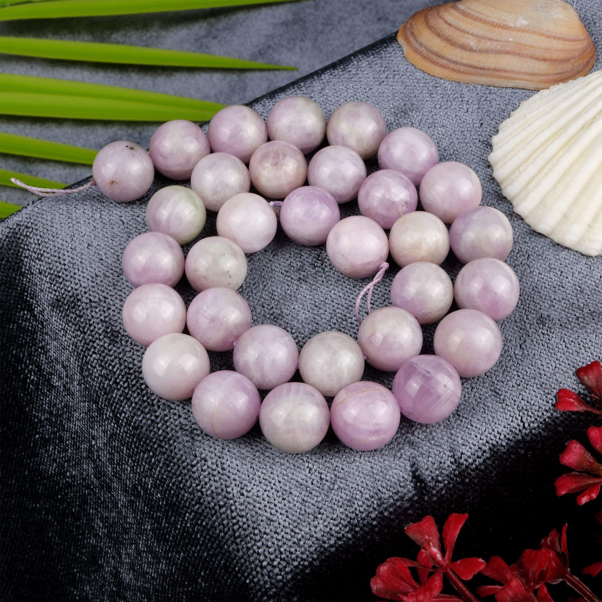 kunzit-dizi-dogal-tas-dizi-14mm-safir-tas-evi (2) Kunzit doğal taş dizi 14 mm – pembe-mor tonlarıyla sevgi, huzur ve ruhsal denge sağlayan toptan doğal taş dizi