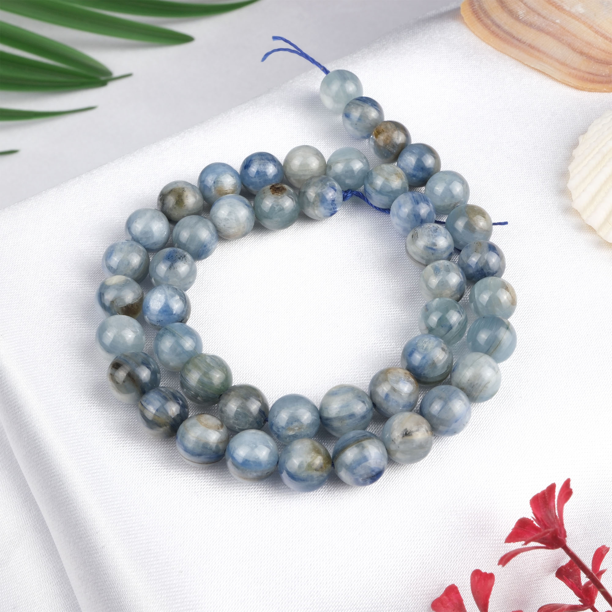 kyanit-dizi-dogal-tas-dizi-8mm-safir-tas-evi (2) Kyanit doğal taş dizi 8 mm – lacivert tonlarıyla enerji dengeleme, farkındalık ve huzur sağlayan toptan doğal taş dizi