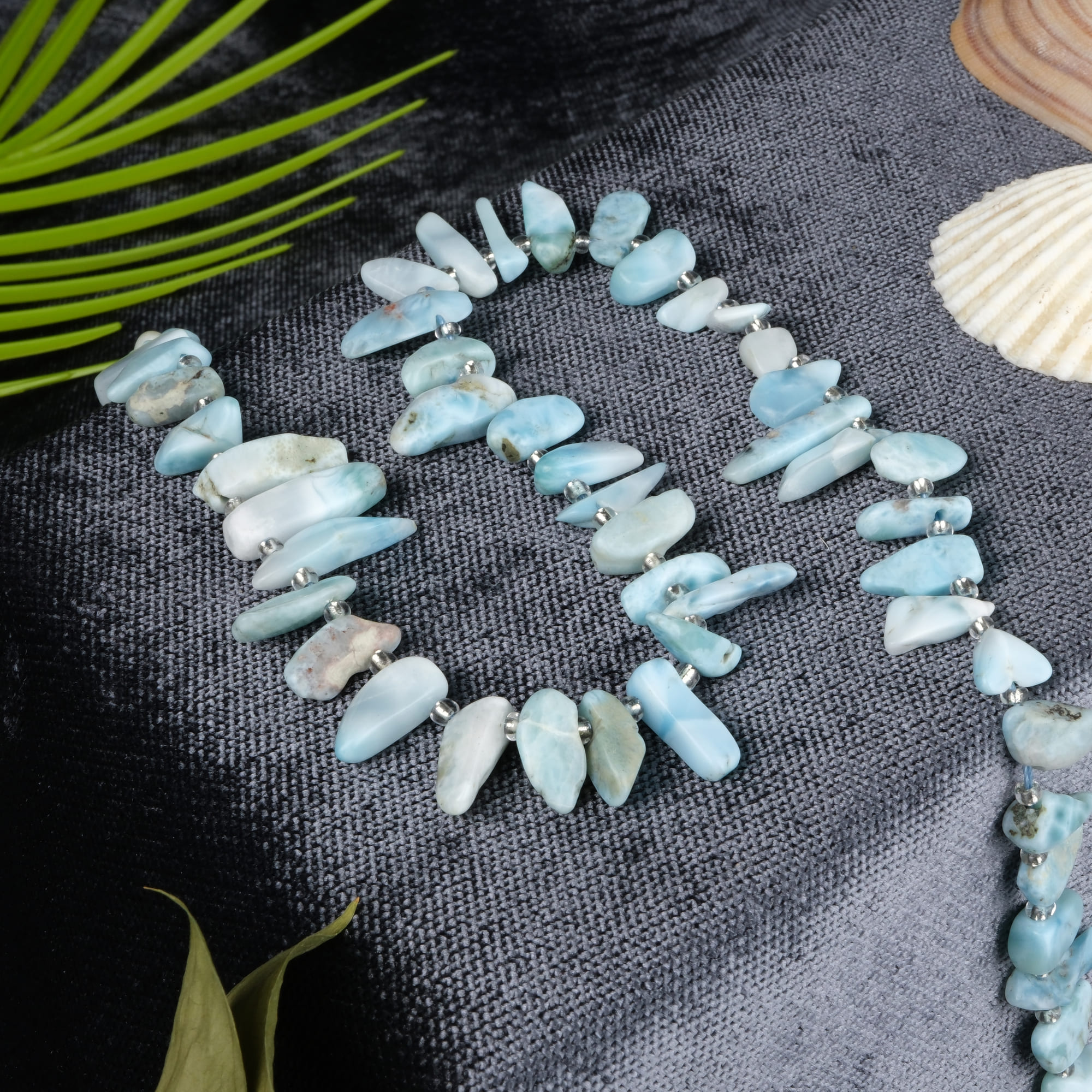 larimar-dizi-dogal-tas-dizi-arasi-boncuklu-cubuk-safir-tas-evi-1.jpg Larimar Doğal Taş Arası Boncuklu Çubuk Dizi - Görsel 1