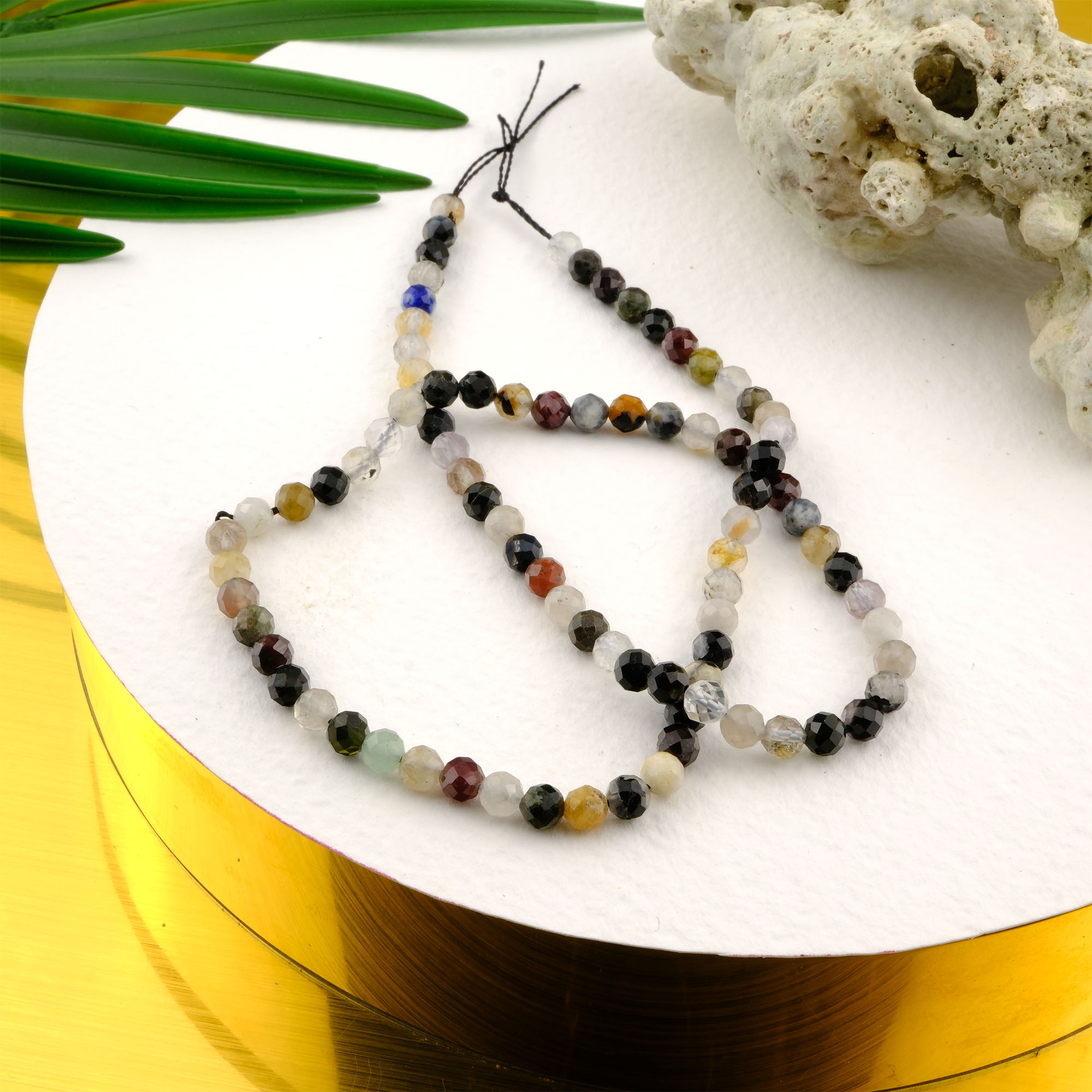 kesimli-mix-dizi-dogal-tas-dizi-4mm-safir-tas-evi (2) Kesimli Mix doğal taş dizi 4mm – çoklu taş enerjilerini bir arada sunan, estetik ve dengeli toptan doğal taş dizi