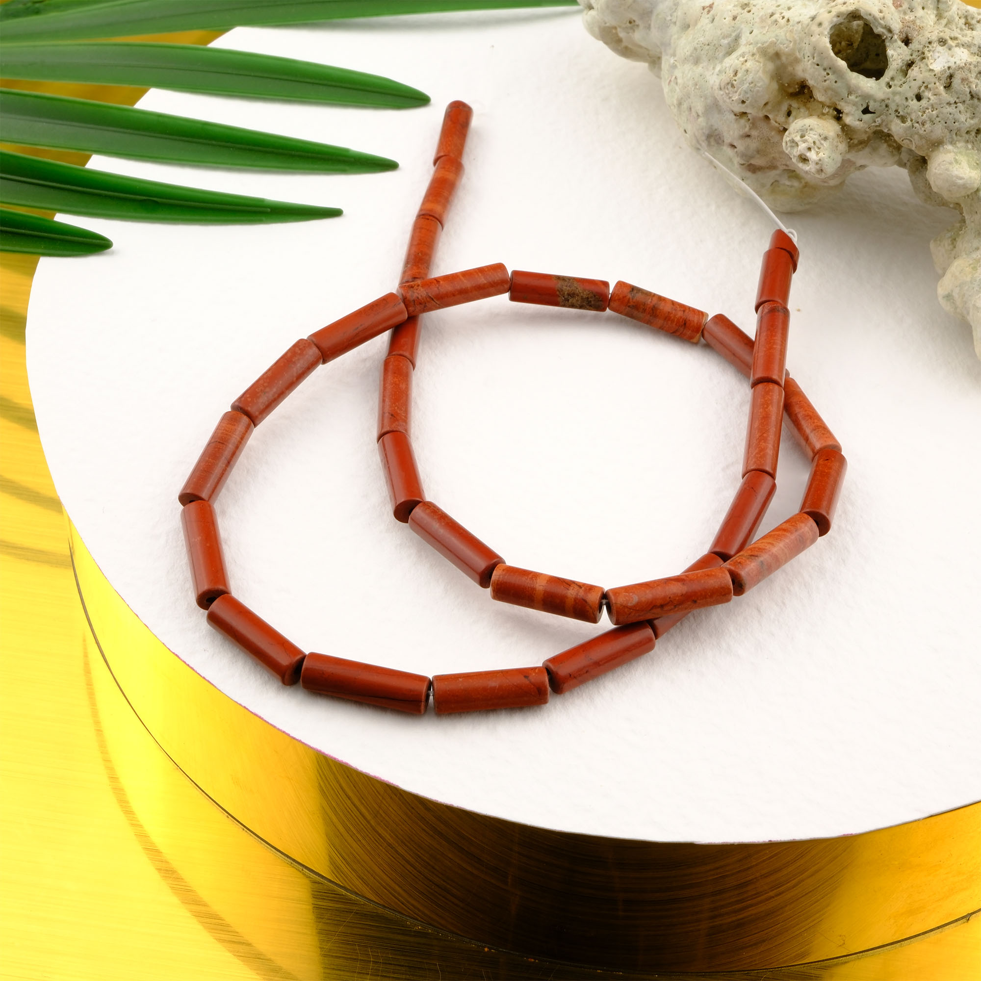 kirmizi-jasper-dizi-dogal-tas-dizi-safir-tas-evi- (1) Kırmızı Jasper doğal taş dizi — toptan doğal taş dizi; kırmızı tonlarıyla güç, kararlılık ve yaşam enerjisini artıran taş.