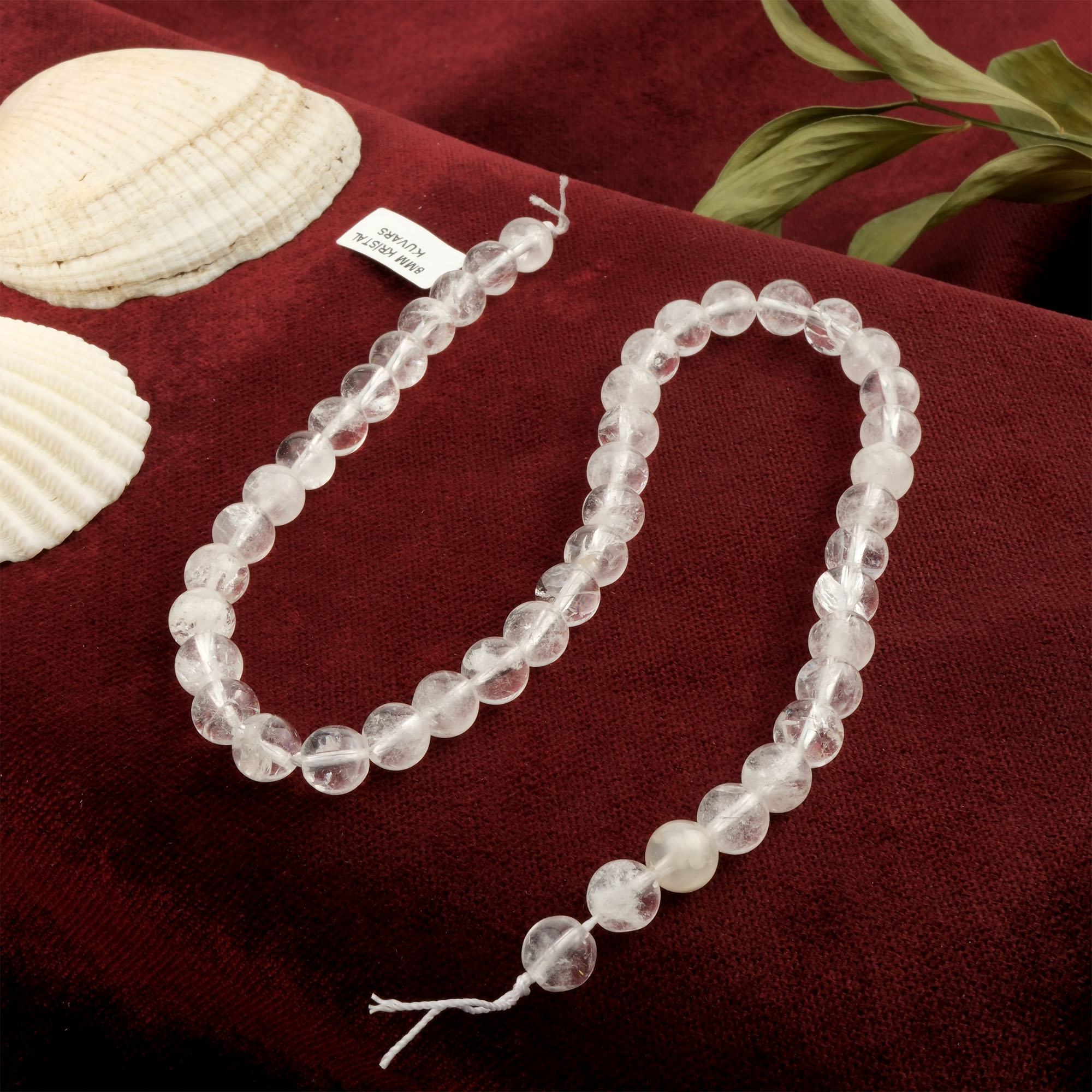 kristal-kuvars-dizi-dogal-tas-dizi-8mm-safir-tas-evi- (4) Kristal Kuvars doğal taş dizi 8mm – arındırıcı ve dengeleyici enerjisiyle bilinen, şeffaf parlaklıktaki toptan doğal taş dizi.