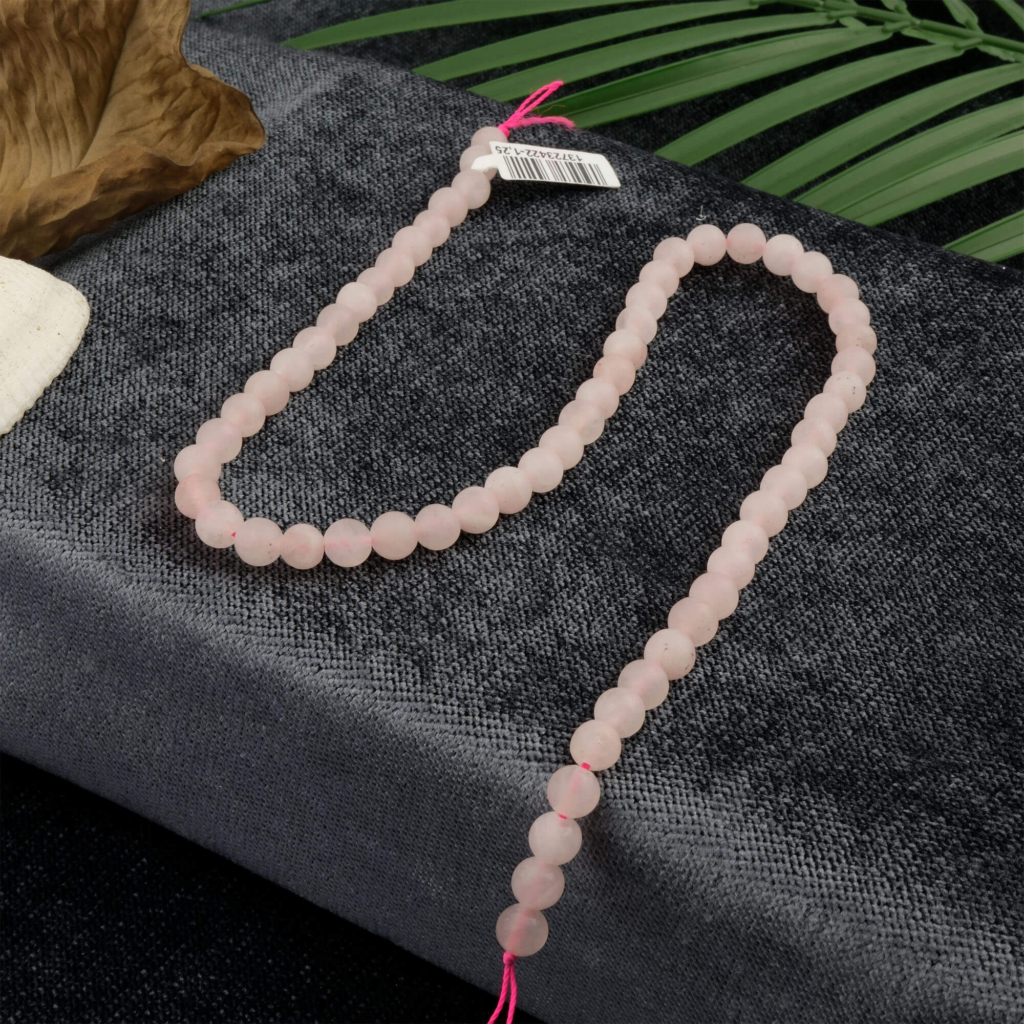 mat-pembe-kuvars-dizi-dogal-tas-dizi-6mm-safir-tas-evi (2) Mat Pembe Kuvars doğal taş dizi 6mm – yumuşak pembe tonlarıyla sevgi, huzur ve duygusal denge enerjisi taşıyan toptan doğal taş dizi