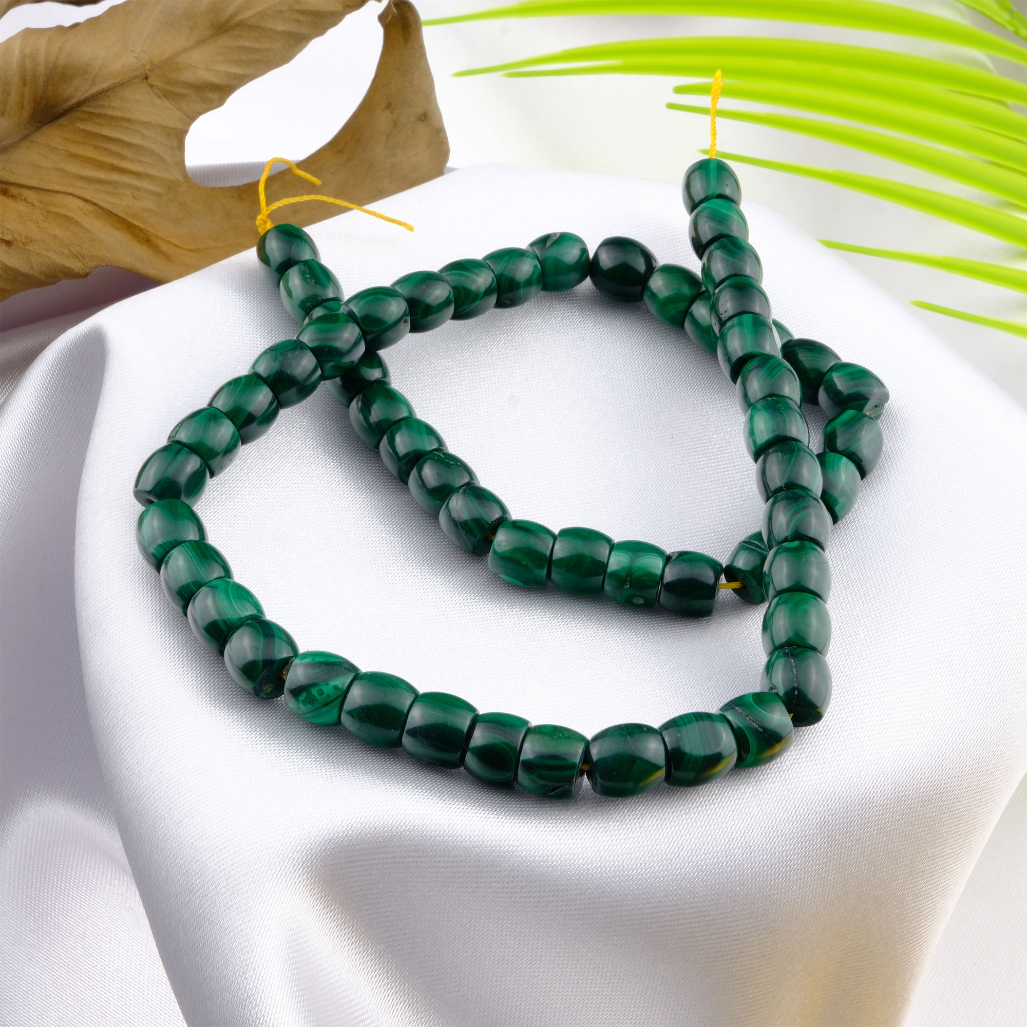 rondel-kesim-malahit-dizi-dogal-tas-dizi-safir-tas-evi (2) Rondel kesim Malahit doğal taş dizi – denge, dönüşüm ve koruma enerjisini güçlendiren toptan doğal taş dizi