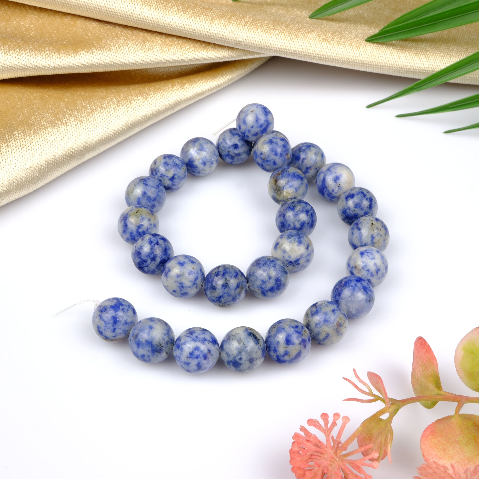 sodalit-dizi-dogal-tas-dizi-14mm-safir-tas-evi- (1) Sodalit toptan doğal taş dizi 14mm – lacivert tonlarıyla sezgi, iç huzur ve zihinsel berraklık enerjisi yayan zarif doğal taş modeli.