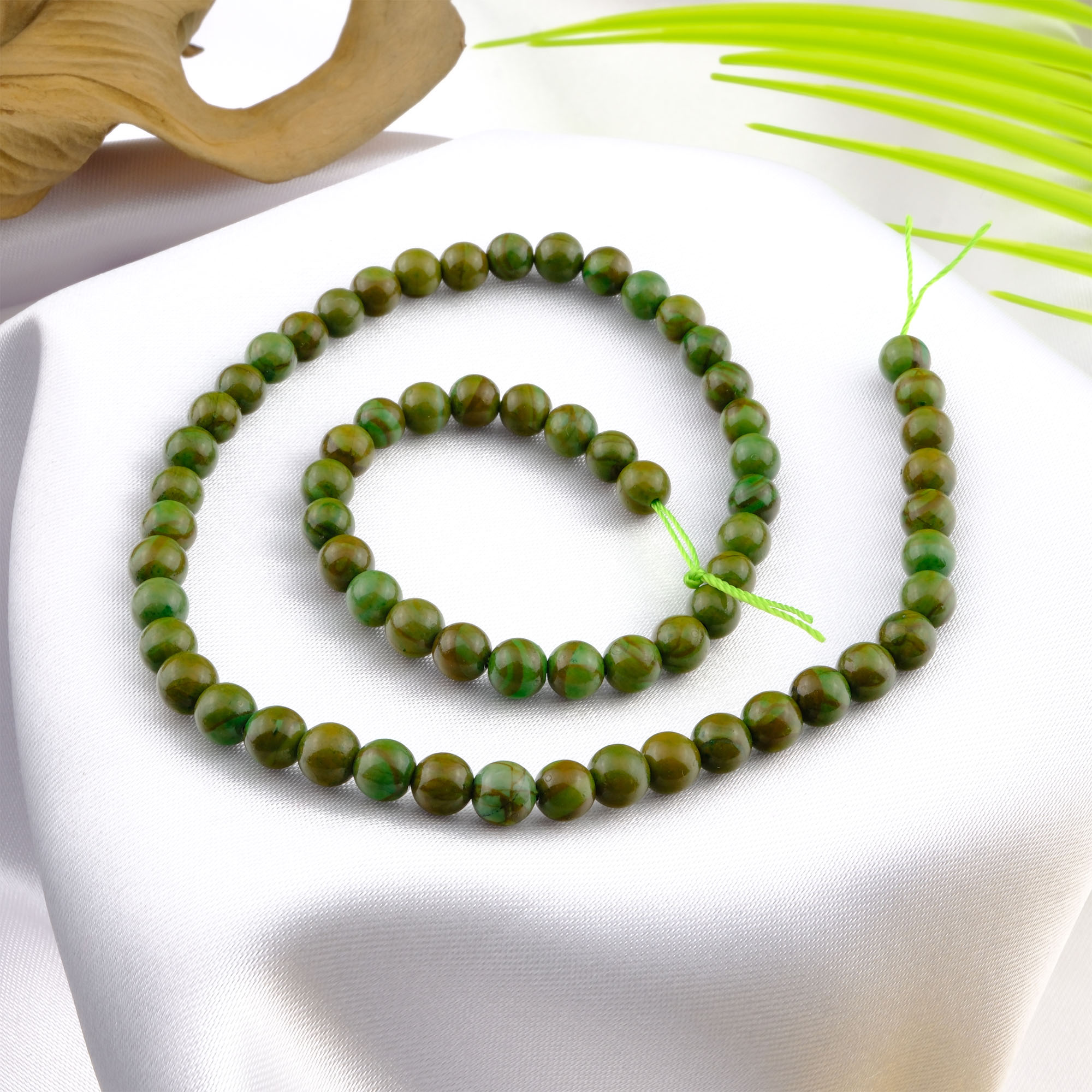 yesil-jasper-dizi-dogal-tas-dizi-6mm-safir-tas-evi- (4) Yeşil Jasper doğal taş dizi 6mm – doğanın huzurunu yansıtan tonlarıyla denge, şifa ve içsel dinginlik sağlayan toptan doğal taş dizi.