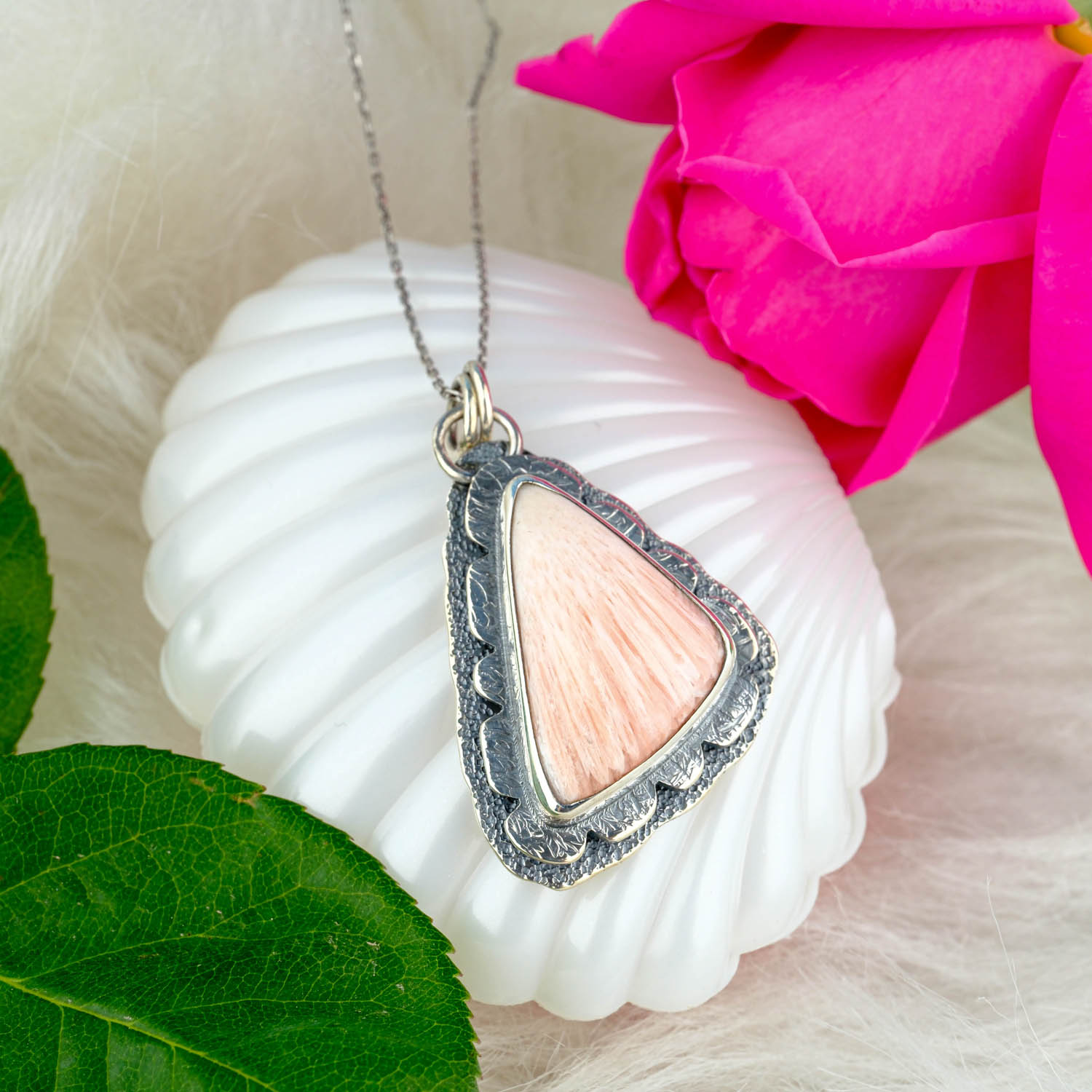 Pink-Scolosite-tasi-kolye3-0.jpg Pembe Scolosite Doğal Taş Gümüş Bayan Kolye - Görsel 1