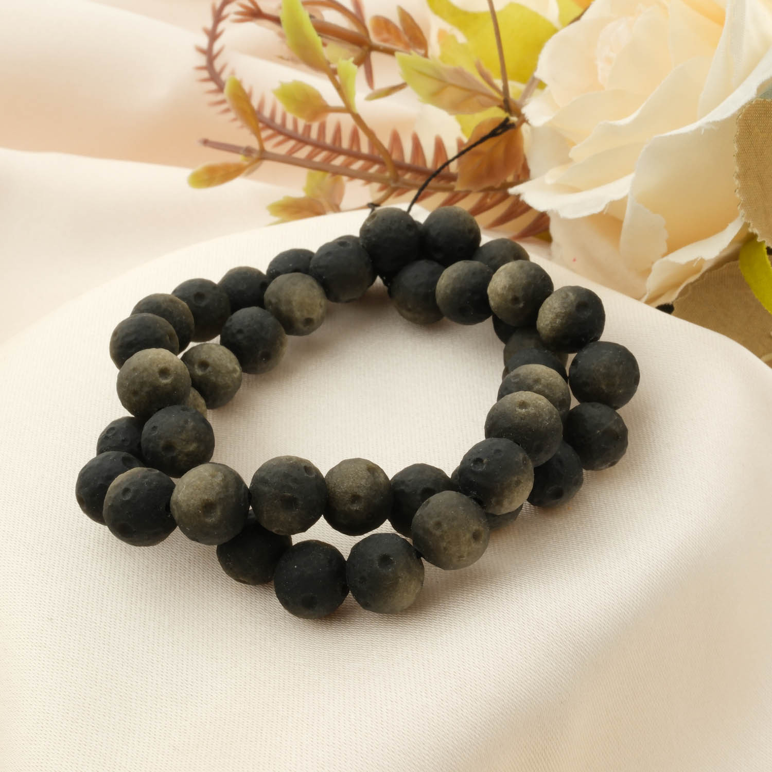 konya-dogal-tas-evi-gold-mat-obsidyen-dogaltas-dizi-8-9mm.jpg Özel Gold Mat Obsidyen Doğal Taş Dizi (8-9mm) - Görsel 1