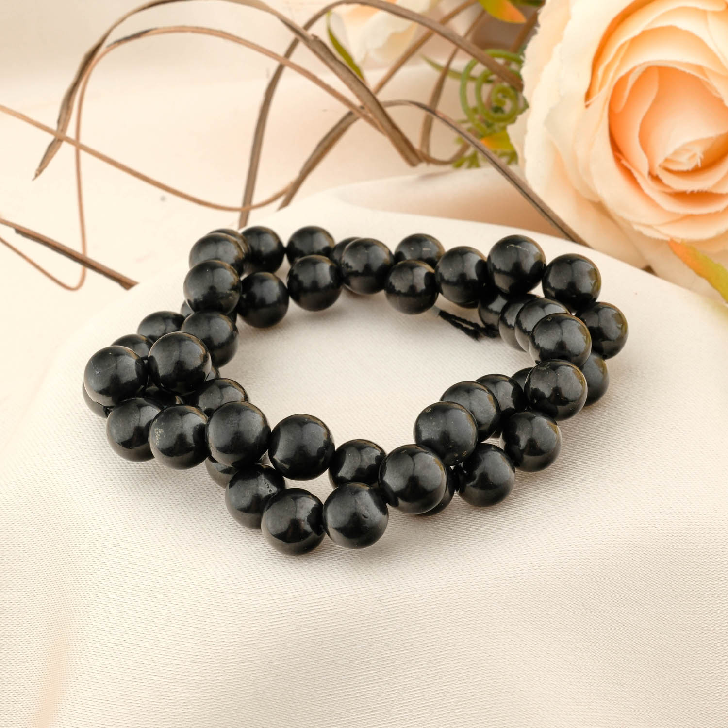 konya-dogaltas-evi-shungite-tasi-dizi-6-0.jpg Shungite (Şungit) Doğal Taş Dizi (8mm) - Görsel 1