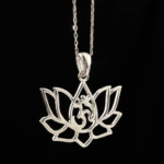 Reiki Om Sembollü Lotus Çiçeği Gümüş Bayan Kolye - Görsel 5