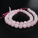 Filo di pietra naturale di quarzo rosa del Madagascar originale taglio rotondo liscio in dimensione 8mm per gioielli.