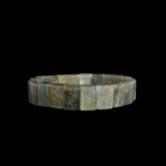 Bracciale taglio rolex rettangolare in pietra naturale di labradorite originale qualità 6A+ che spicca per i suoi riflessi blu e verdi.