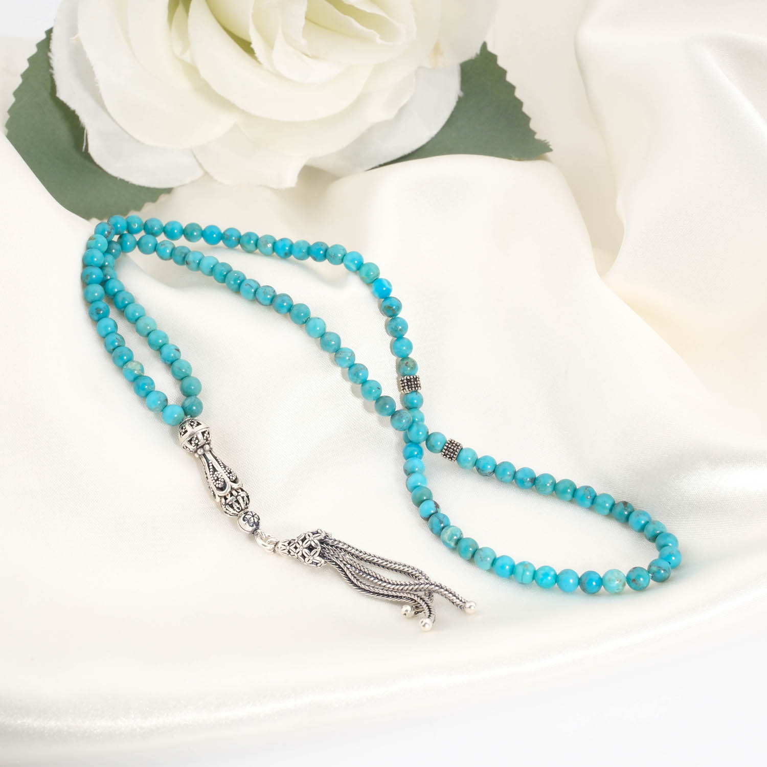 rosario-99-grani-turchese-naturale-argento-925-4mm سبحة 99 خرزة من حجر الفيروز الطبيعي 4مم مع إمامة وطربوش من الفضة 925.