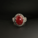 Bague pour homme en argent 925 gravé à la main sertie d'un véritable ambre ottoman rouge.