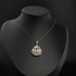 925 sterling silver vintage design women necklace featuring natural diamond gemstone slices in pear shape.