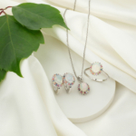 Orijinal oval kaboşon opal ve renkli faset safir taşlı 925 ayar gümüş tasarım kadın kolye yüzük küpe seti.