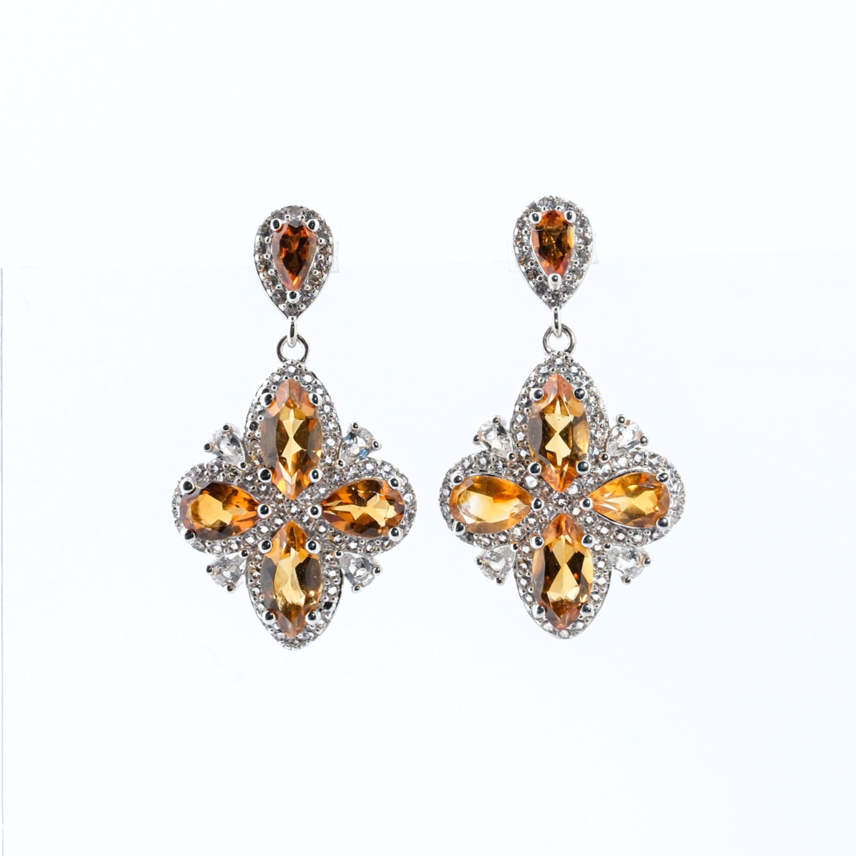 Boucles d'oreilles pendantes en argent 925 avec citrine naturelle originale en motif fleur et zircons.