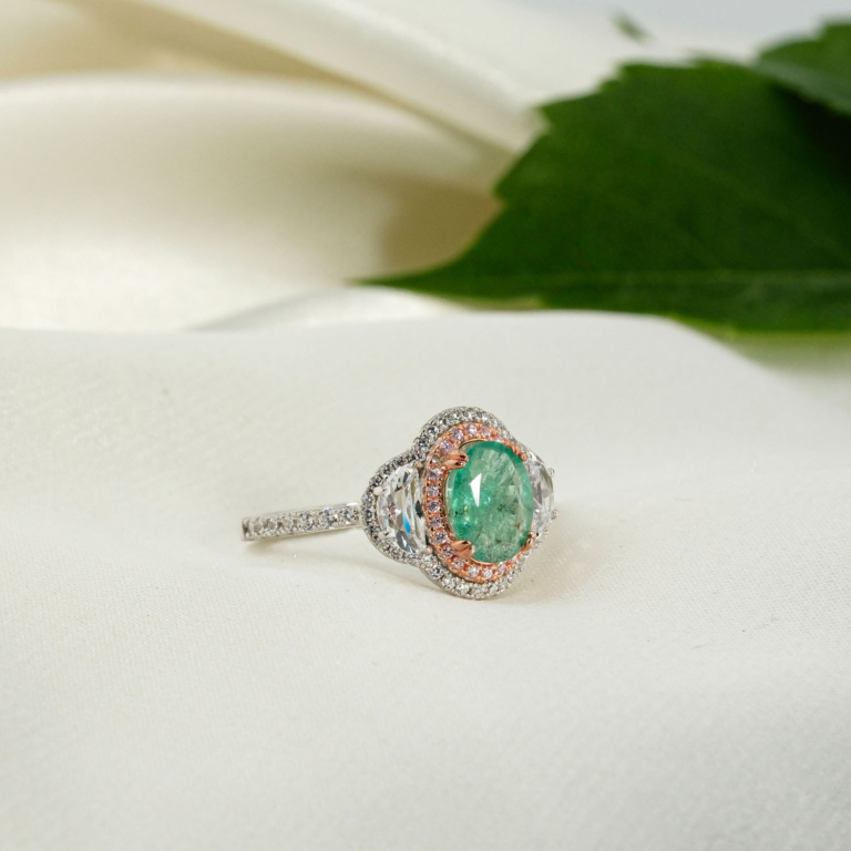 Orijinal 1,24 ct oval kesim yeşil Zambiya zümrüdü taşlı pembe zirkon halo çerçeveli 925 ayar gümüş kadın yüzük.