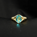 Bague de joaillerie pour femme en argent 925 plaqué or ornée d'une topaze bleue naturelle 1,95ct et diamant véritable 0,04ct.