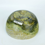 Bol décoratif artisanal sculpté dans un bloc de jade naturel vert 18x9cm.