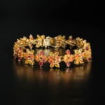 Bracelet de haute joaillerie en argent 925 plaqué or avec fleurs en saphirs multicolores naturels taille marquise.