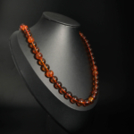 Collier en ambre naturel de la Baltique certifié pour adulte avec perles rondes 9-11mm.