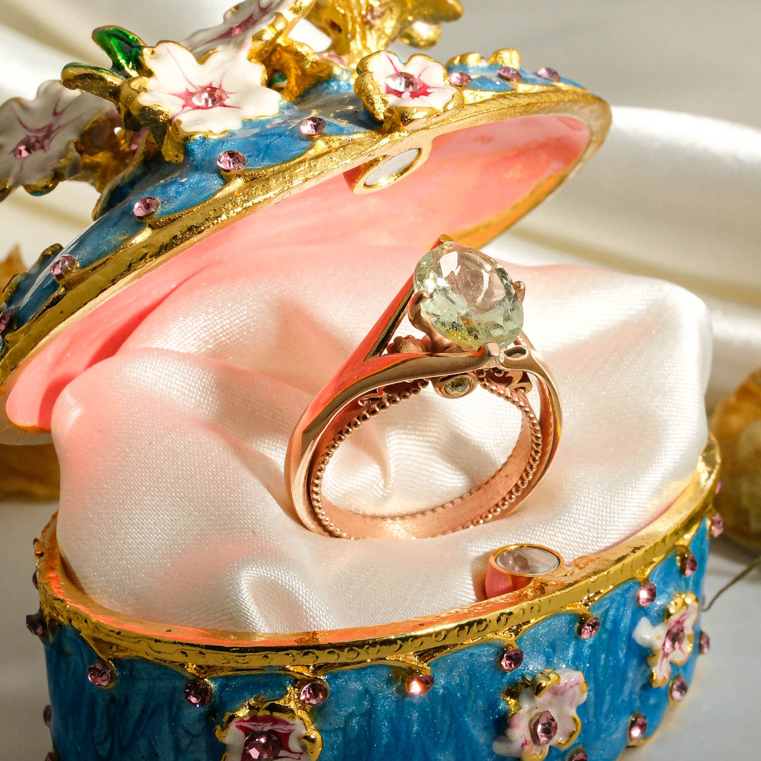 yesil-akuamarin-dogal-tas-925-ayar-gumus-rose-gold-kadin-yuzuk Orijinal faset oval kesim doğal yeşil akuamarin taşı rose gold kaplama 925 ayar gümüş tasarım kadın yüzük.