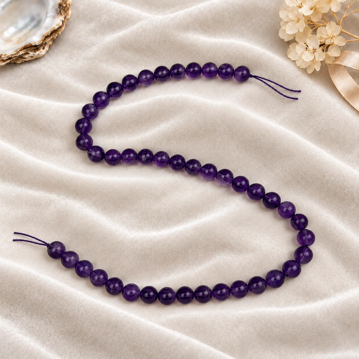 8 mm Ametist Dizi Boncuk Parlak koyu mor, yuvarlak formda 8 mm ametist dizi boncuk