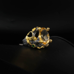Bague féerique pour femme en argent 925 motif branche sertie de citrine, diopside et rubis naturels.