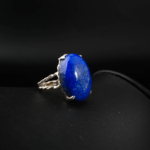 Bague élégante pour femme en argent 925 avec lapis lazuli naturel bleu nuit et anneau torsadé