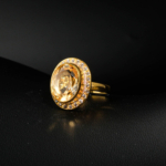 Bague de prestige en argent 925 plaqué or ornée d'une citrine jaune naturelle ovale entourée d'un halo scintillant