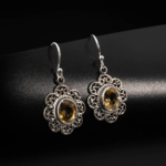 Boucles d'oreilles pendantes raffinées en argent 925 motif floral en filigrane serties de citrine jaune ovale