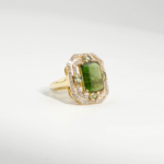 Damen Art-Déco Ring aus 925 Silber vergoldet mit echtem grünem Turmalin und funkelnden Diamanten auf Seide