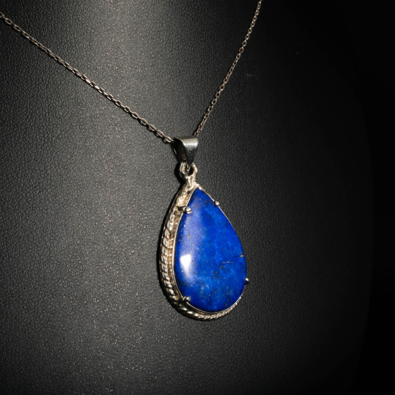 Genuine natural royal blue lapis lazuli teardrop cabochon 925 sterling silver rope bezel pendant necklace.