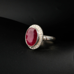 Bague de créateur en argent 925 avec rubis rouge naturel véritable de 12,5 ct et halo de zircons.