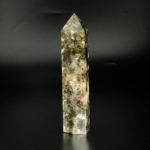 Handgeschliffener Lepidolith Obelisk Kristallturm aus Naturstein 15cm[cite: 88].