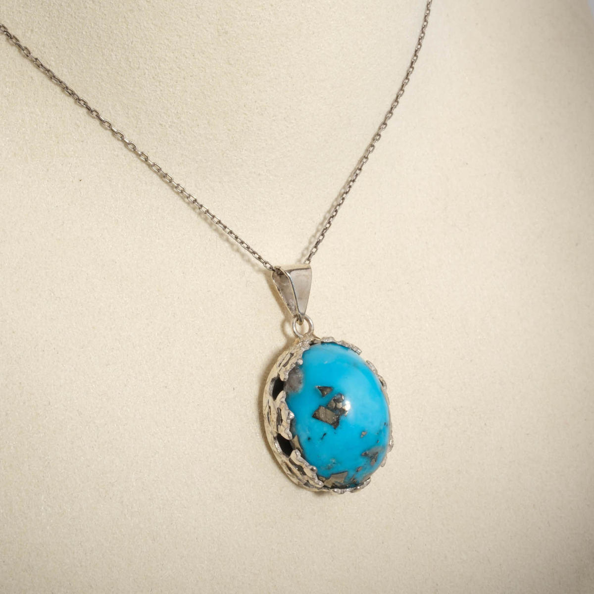 قلادة فاخرة للجنسين من الفضة عيار ٩٢٥ بحجر الفيروز النيسابوري الطبيعي الأزرق بتاج فضي مجدول.